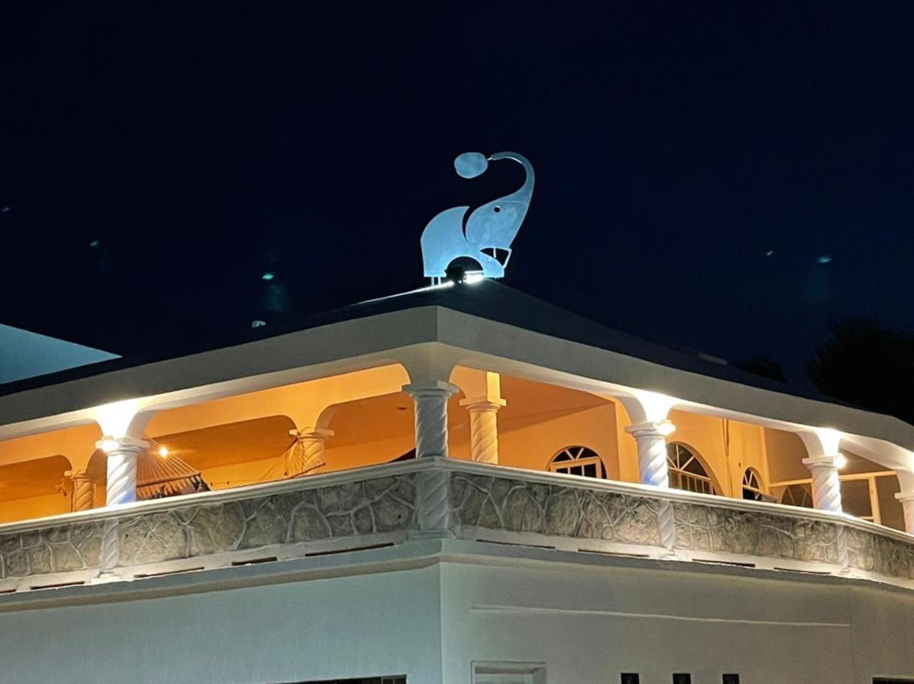 Casa Gajah Hot埃尔库约 外观 照片