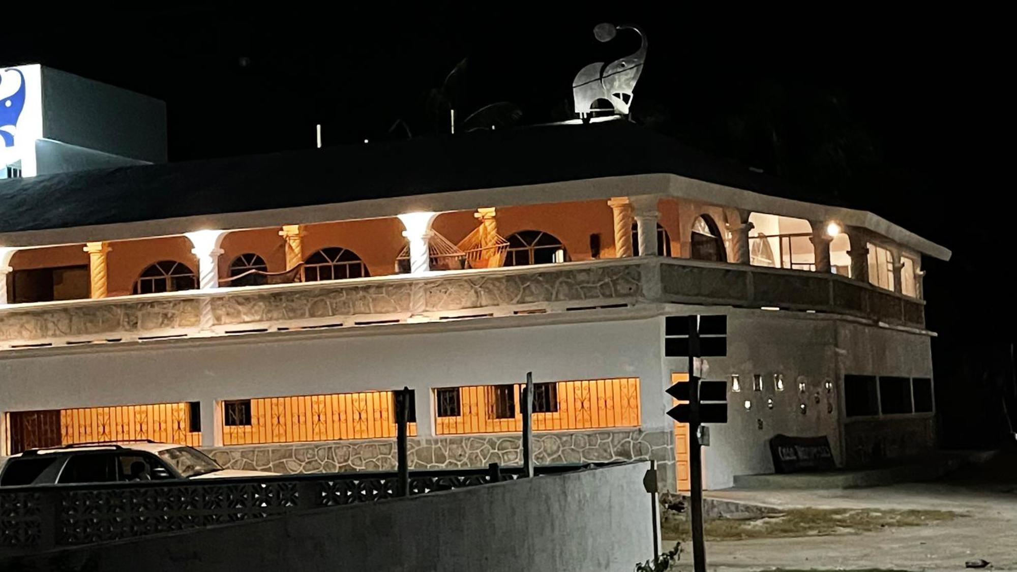 Casa Gajah Hot埃尔库约 外观 照片