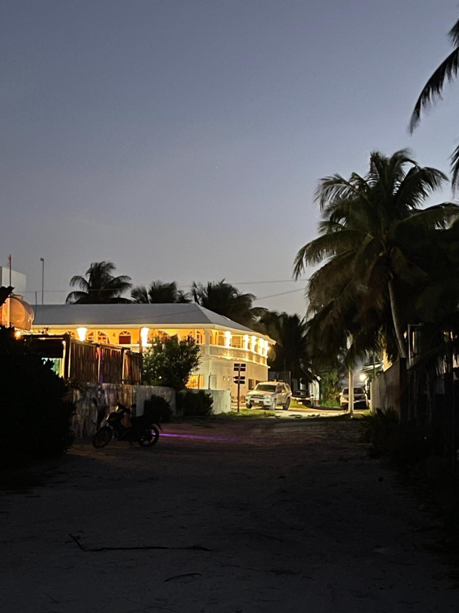 Casa Gajah Hot埃尔库约 外观 照片